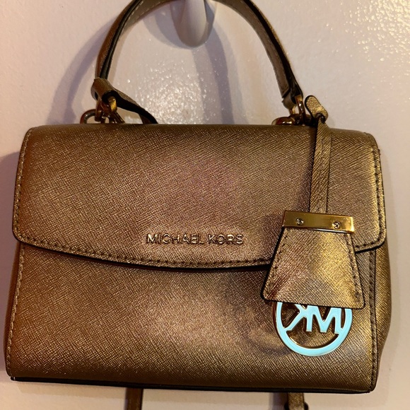 Micheal Kors Gold mini bag - Picture 3 of 6